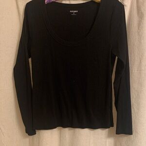 Old Navy Women’s Black Long Sleeve top with Scoop Neck